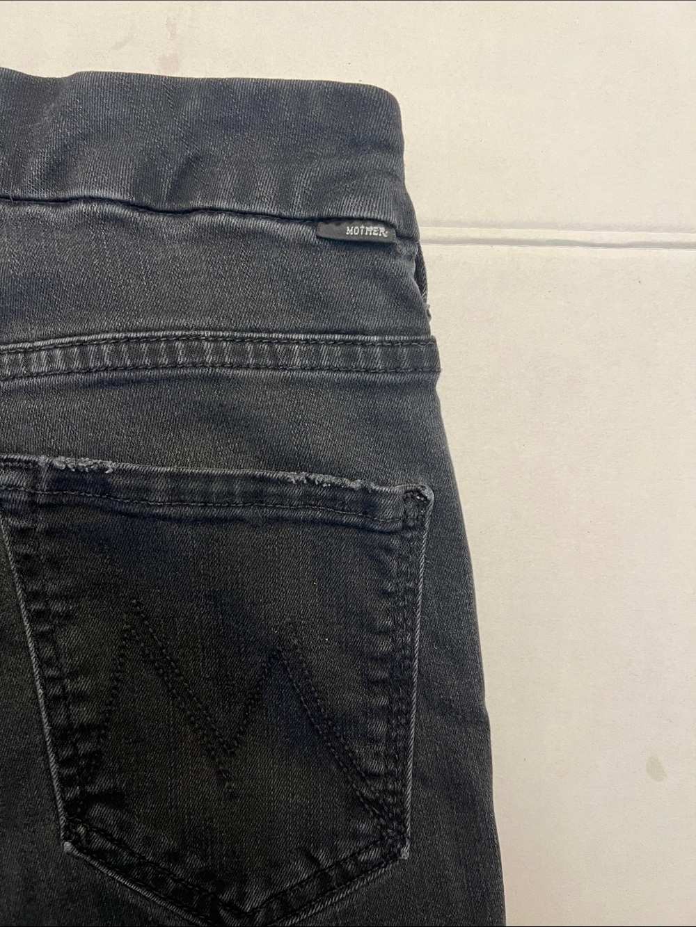 MOTHER THE PIXIE ANKLE FRAY BLACK SKINNY JEANS IN NOT GUILTY WASH SIZE 27 - Picture 3 of 13